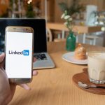 How to Message a Recruiter on LinkedIn (with Examples!)
